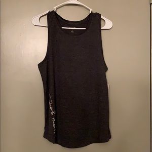 Old navy workout tank top